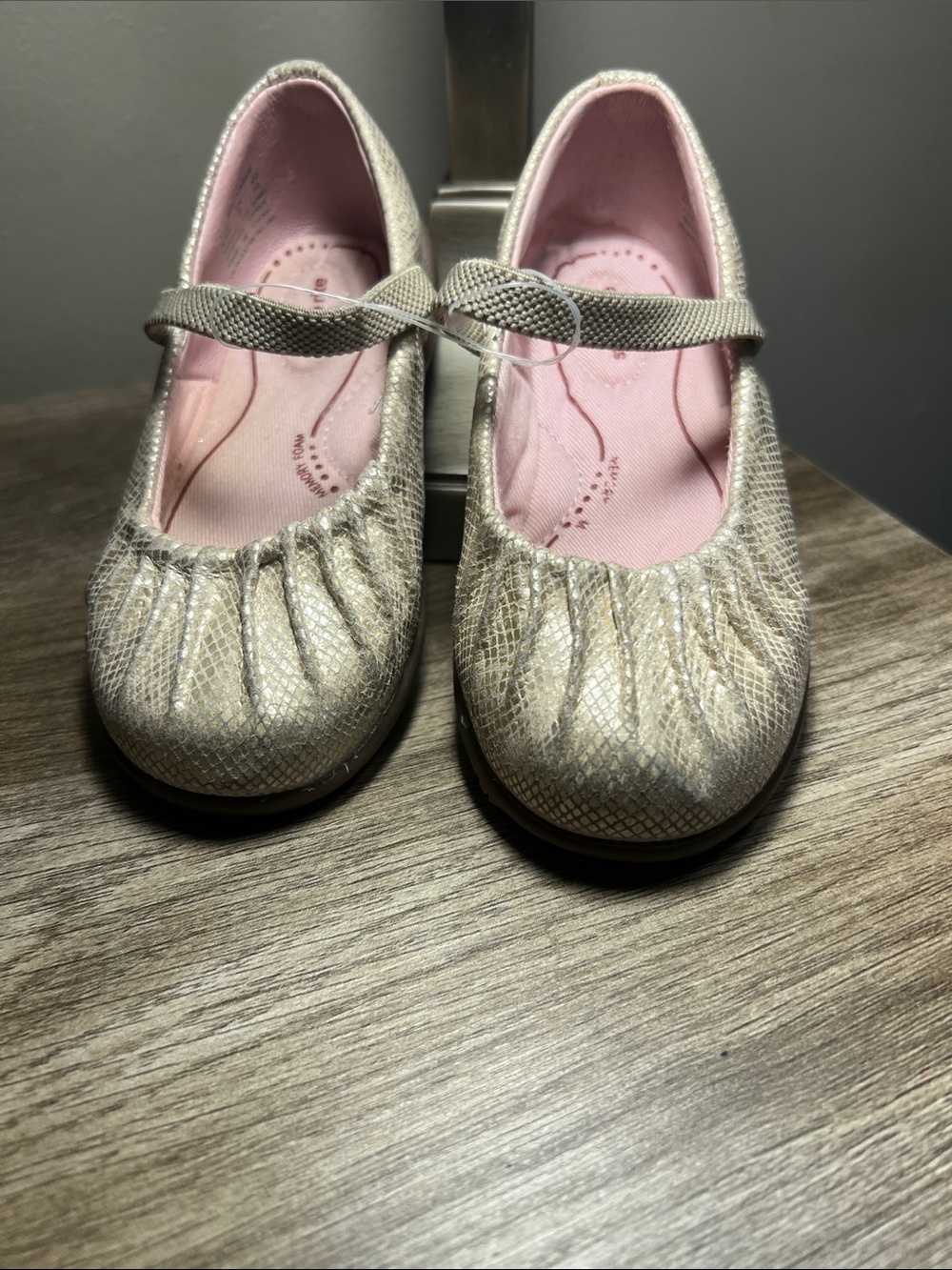 Stride Rite Girls Silver Mary Jane Dress Shoes—stock (07) - Picture 3 of 8